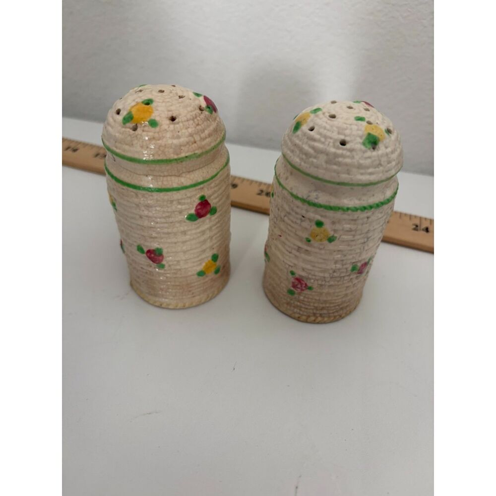 Vtg salt and pepper shakers with corks inside